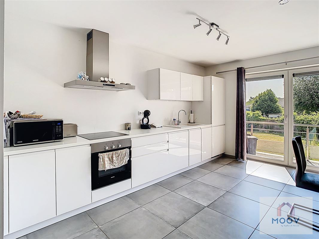 Bel appartement deux chambres avec terrasse !