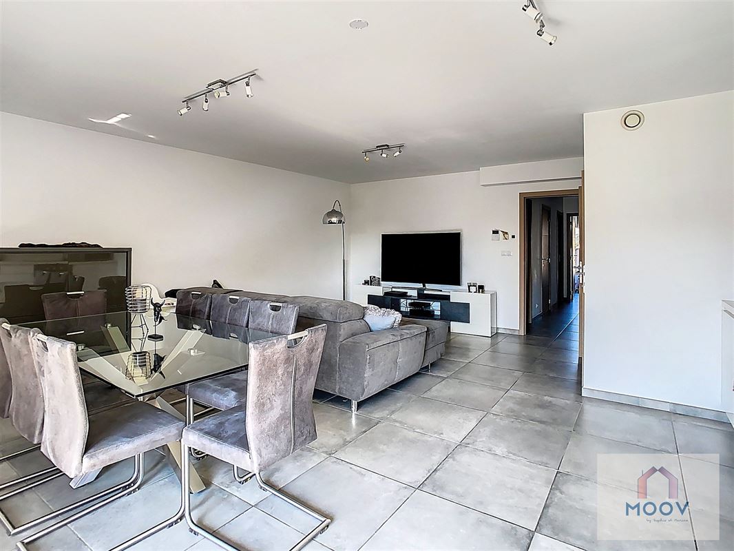 Bel appartement deux chambres avec terrasse !