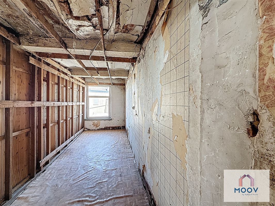 Maison 3 façades 3 chambres avec jardin et parking! A rénover !