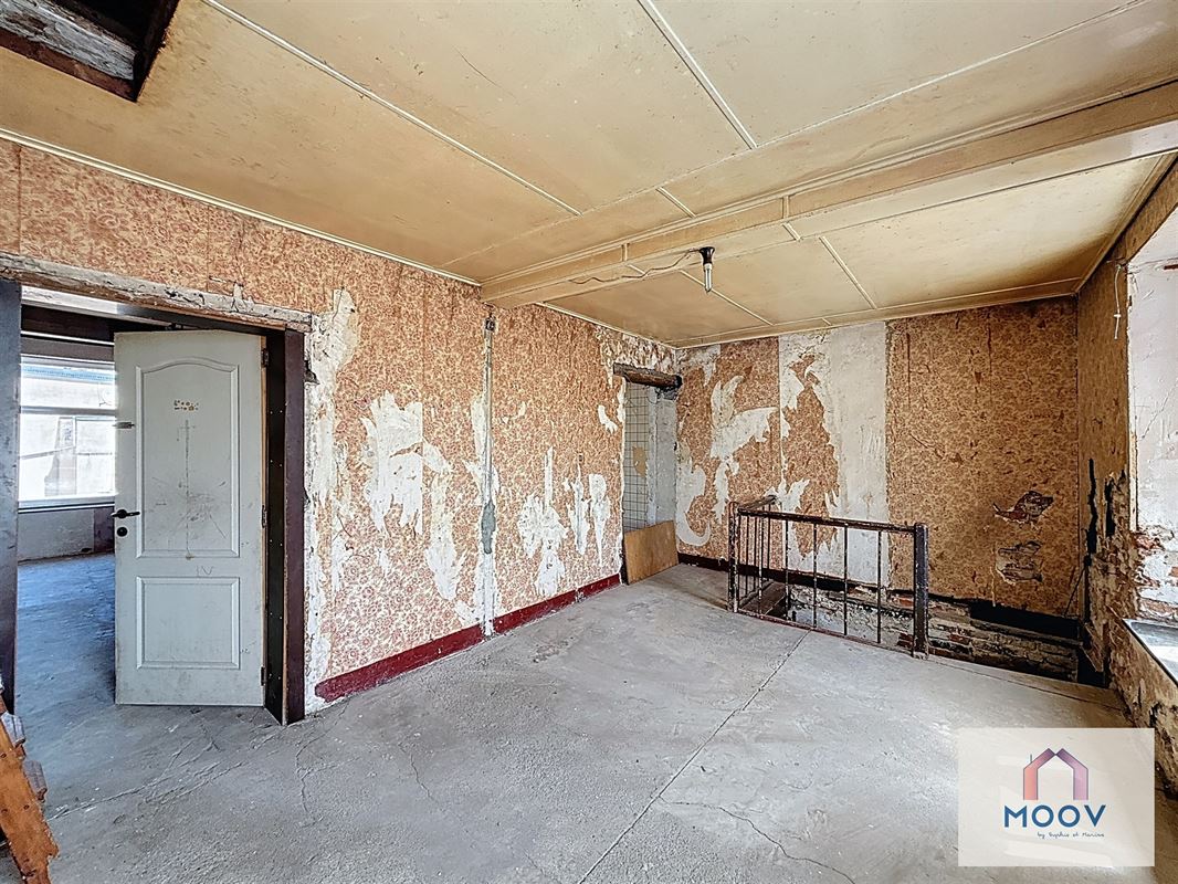 Maison 3 façades 3 chambres avec jardin et parking! A rénover !