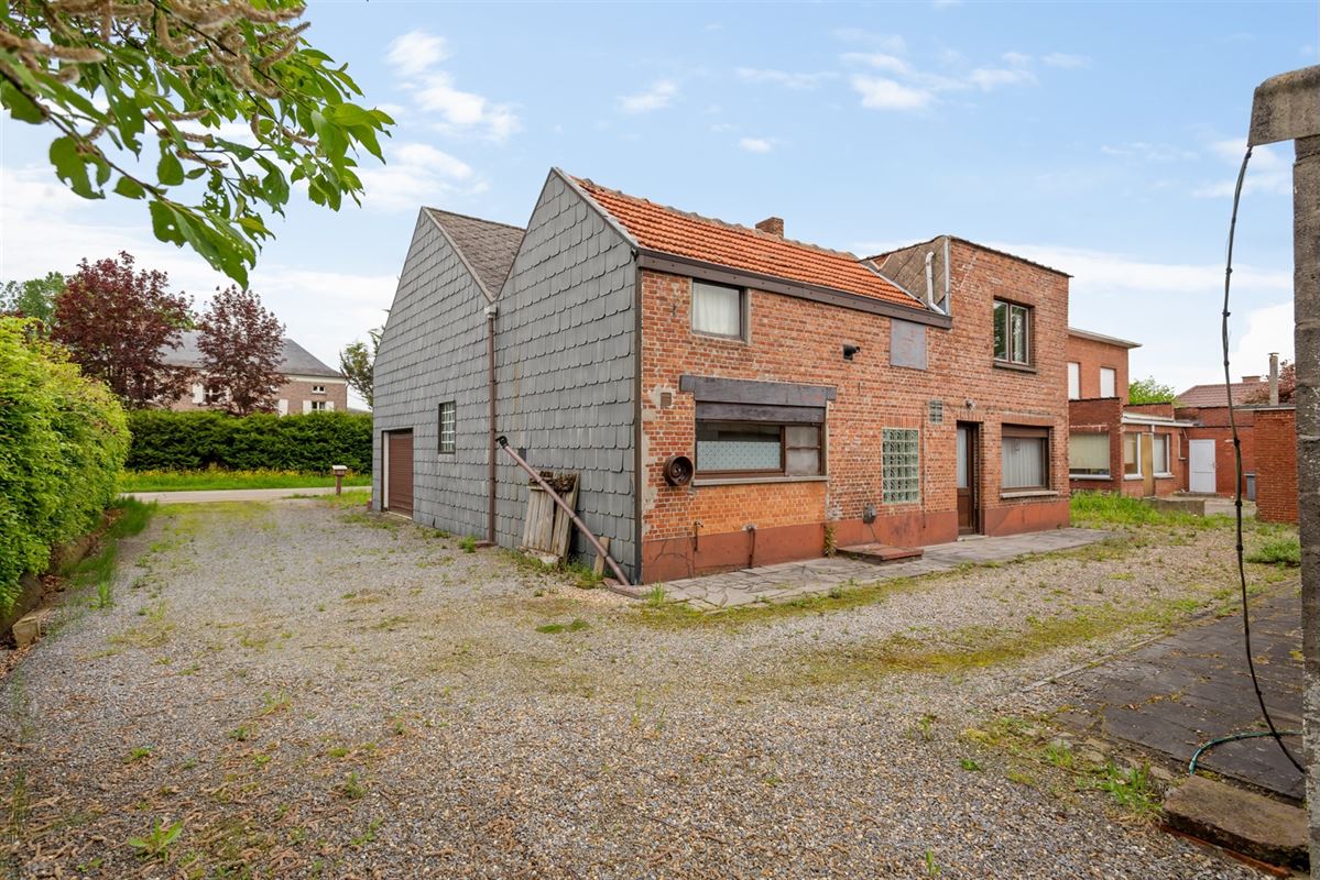 Te renoveren charmewoning op een perceel van 2959 m2