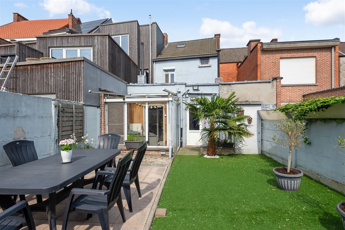 Gezellige lichtrijke stadswoning met mooie zuid-west gerichte tuin