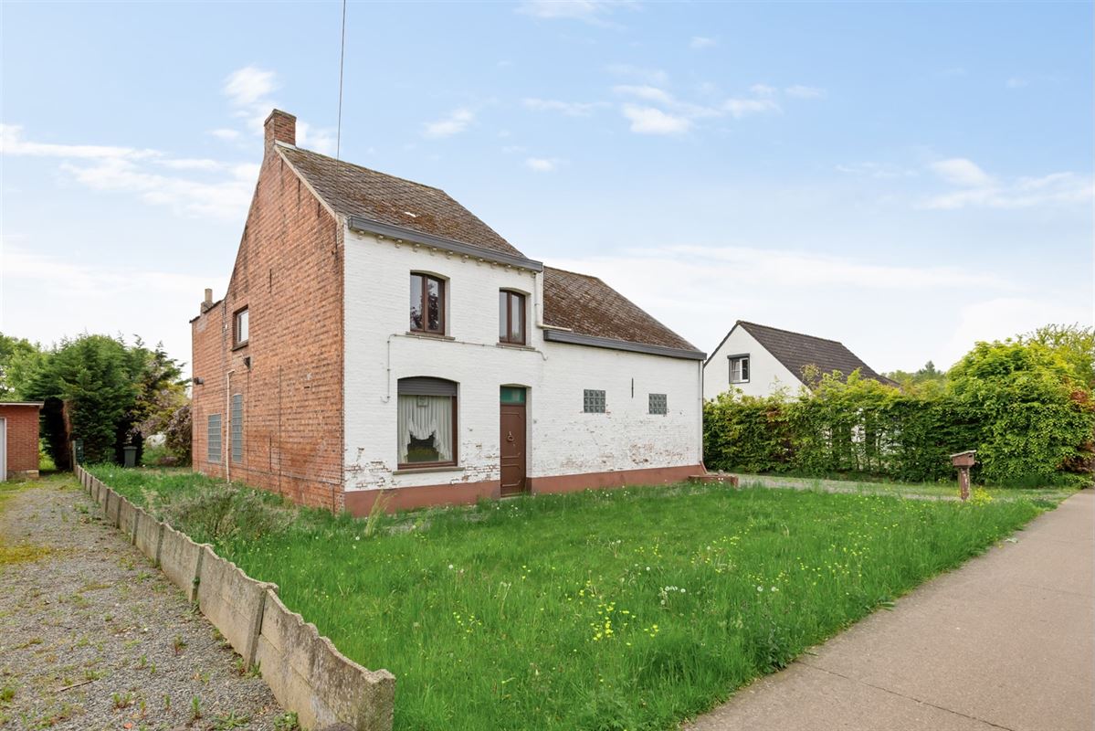 Te renoveren charmewoning op een perceel van 2959 m2