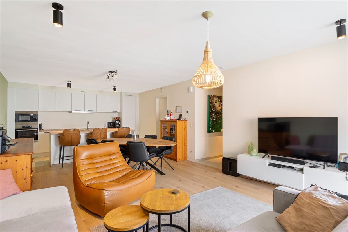 Zeer recent gelijkvloers appartement met 2 slaapkamers, tuin en autostaanplaats