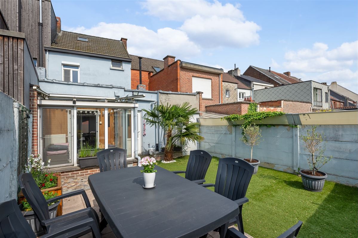 Gezellige lichtrijke stadswoning met mooie zuid-west gerichte tuin