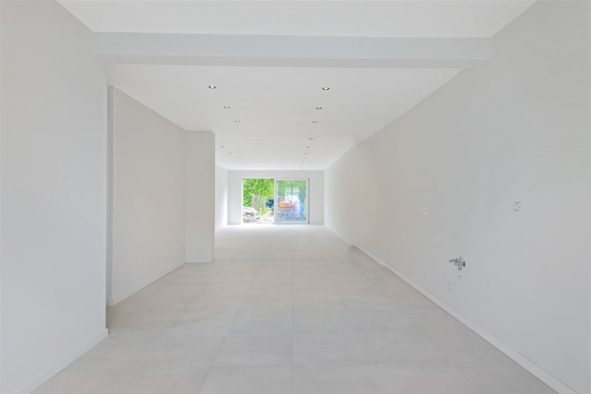 Volledig gerenoveerde woning met 3 slaapkamers en tuin