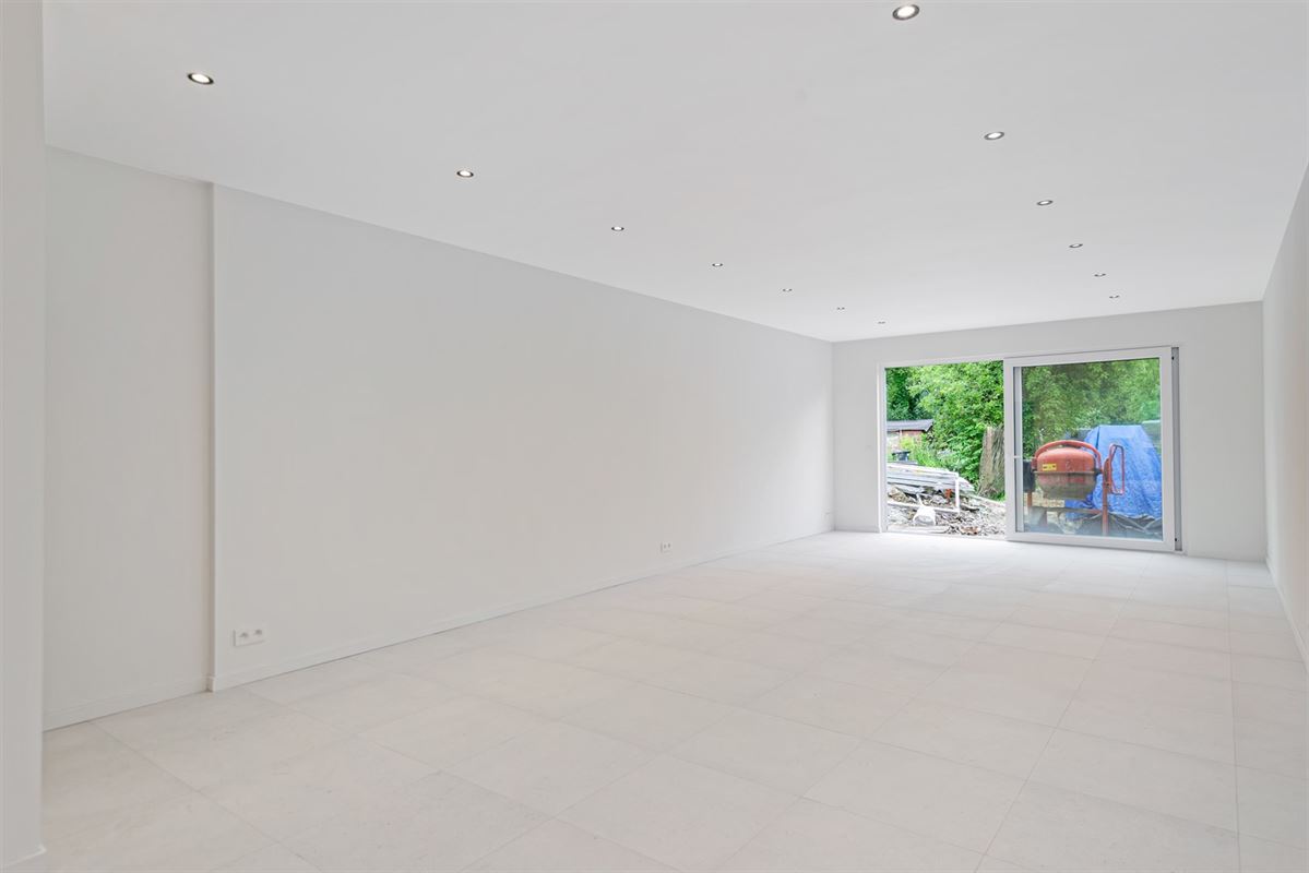 Volledig gerenoveerde woning met 3 slaapkamers en tuin