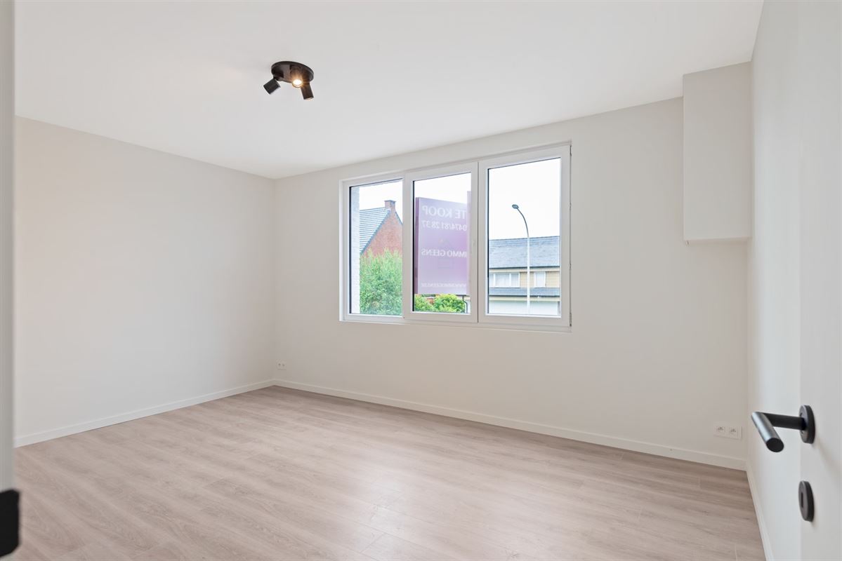 Volledig gerenoveerde woning met 3 slaapkamers en tuin