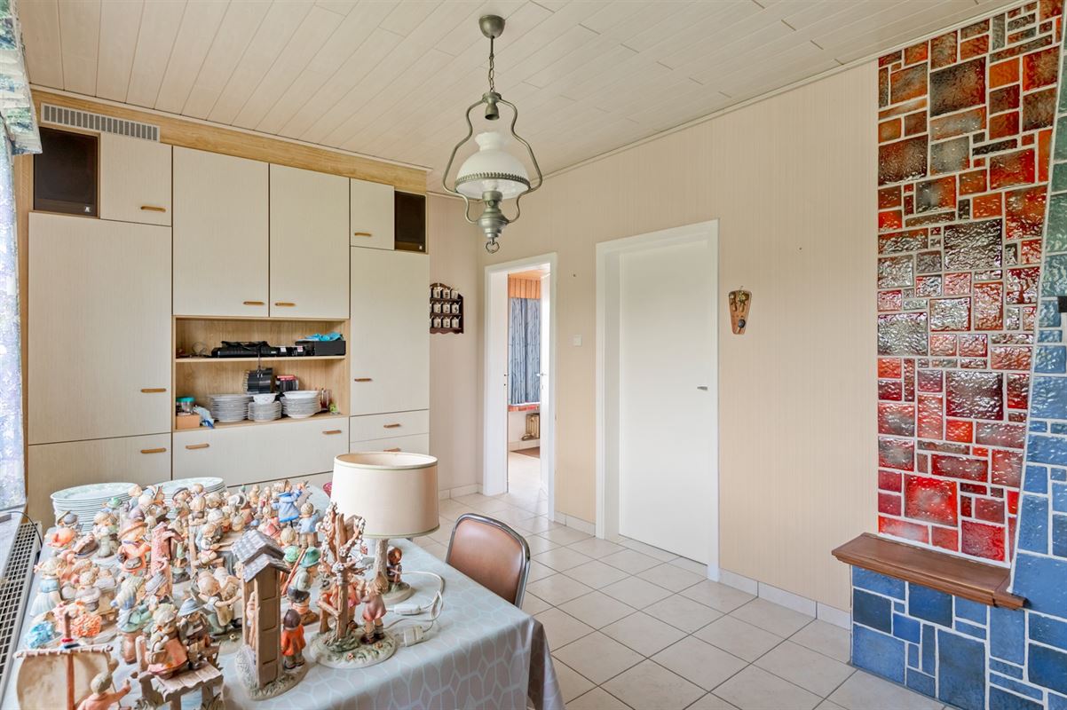 Te renoveren ruime open bebouwing in een rustige straat