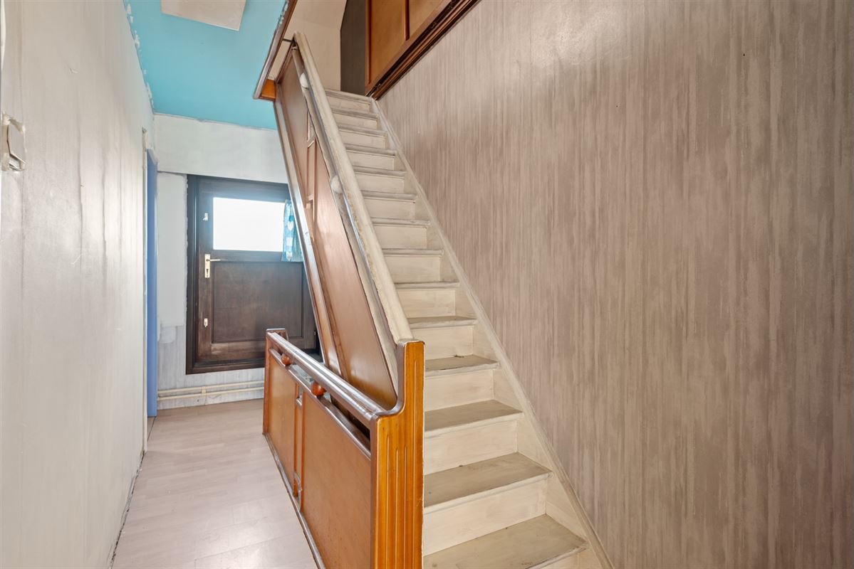 Te renoveren woning met 5 slaapkamers in het centrum