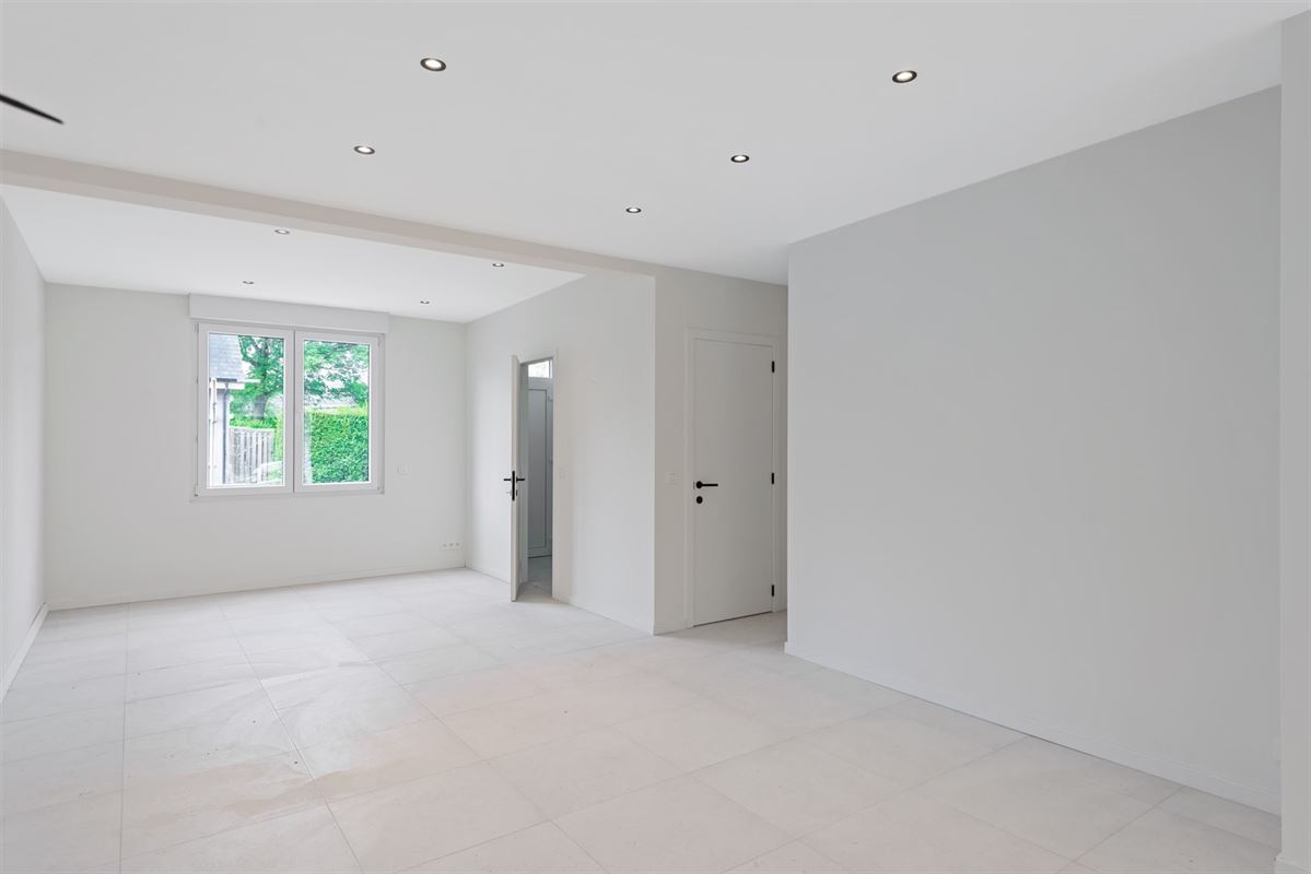 Volledig gerenoveerde woning met 3 slaapkamers en tuin