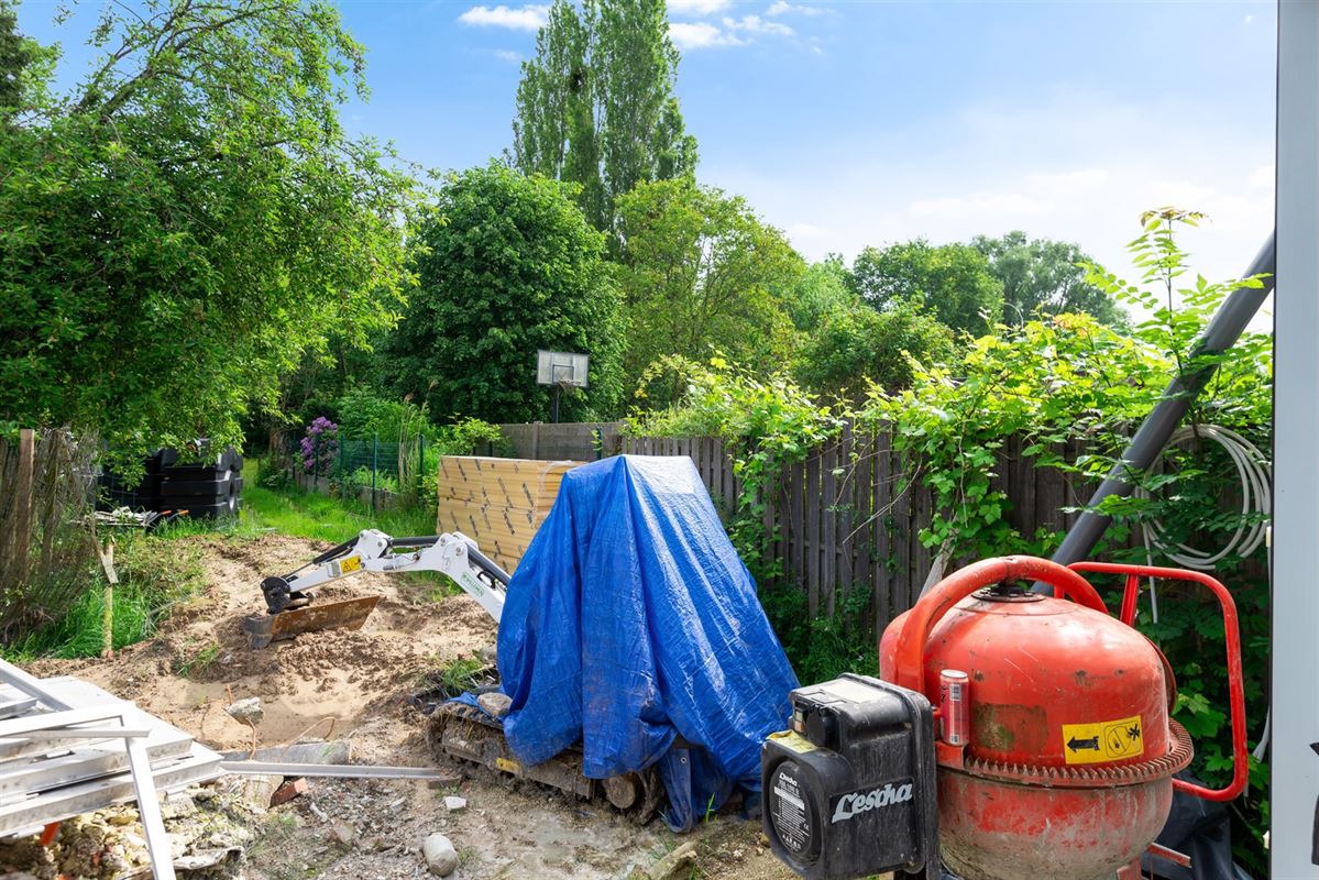 Volledig gerenoveerde woning met 3 slaapkamers en tuin