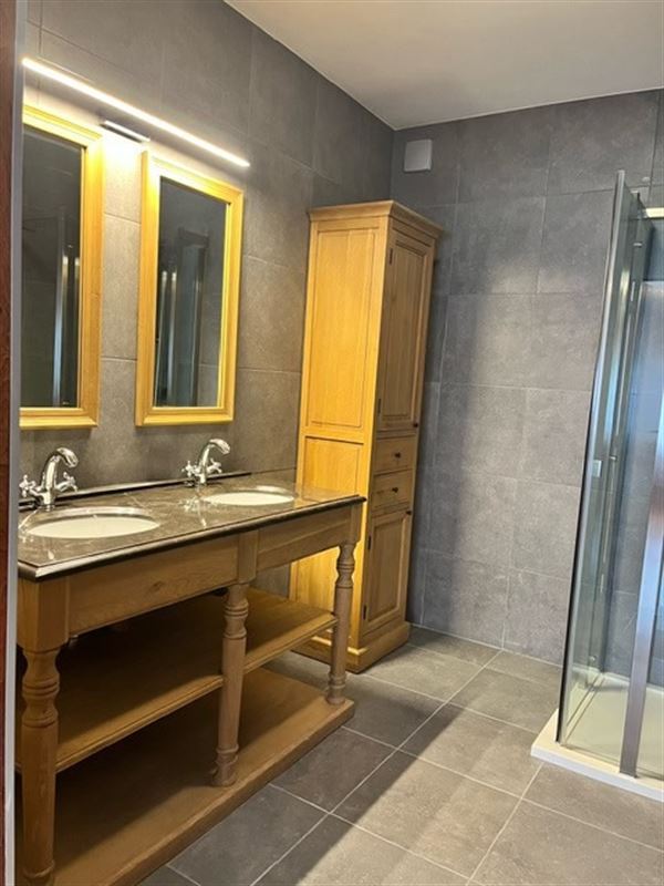 Gelijkvloers appartement met 1 slaapkamer en mooie tuin