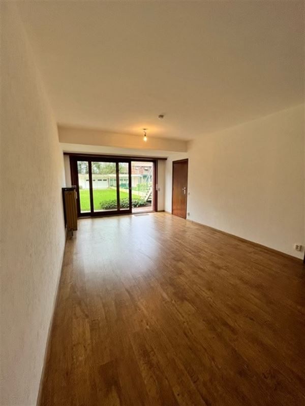 Gelijkvloers appartement met 1 slaapkamer en mooie tuin