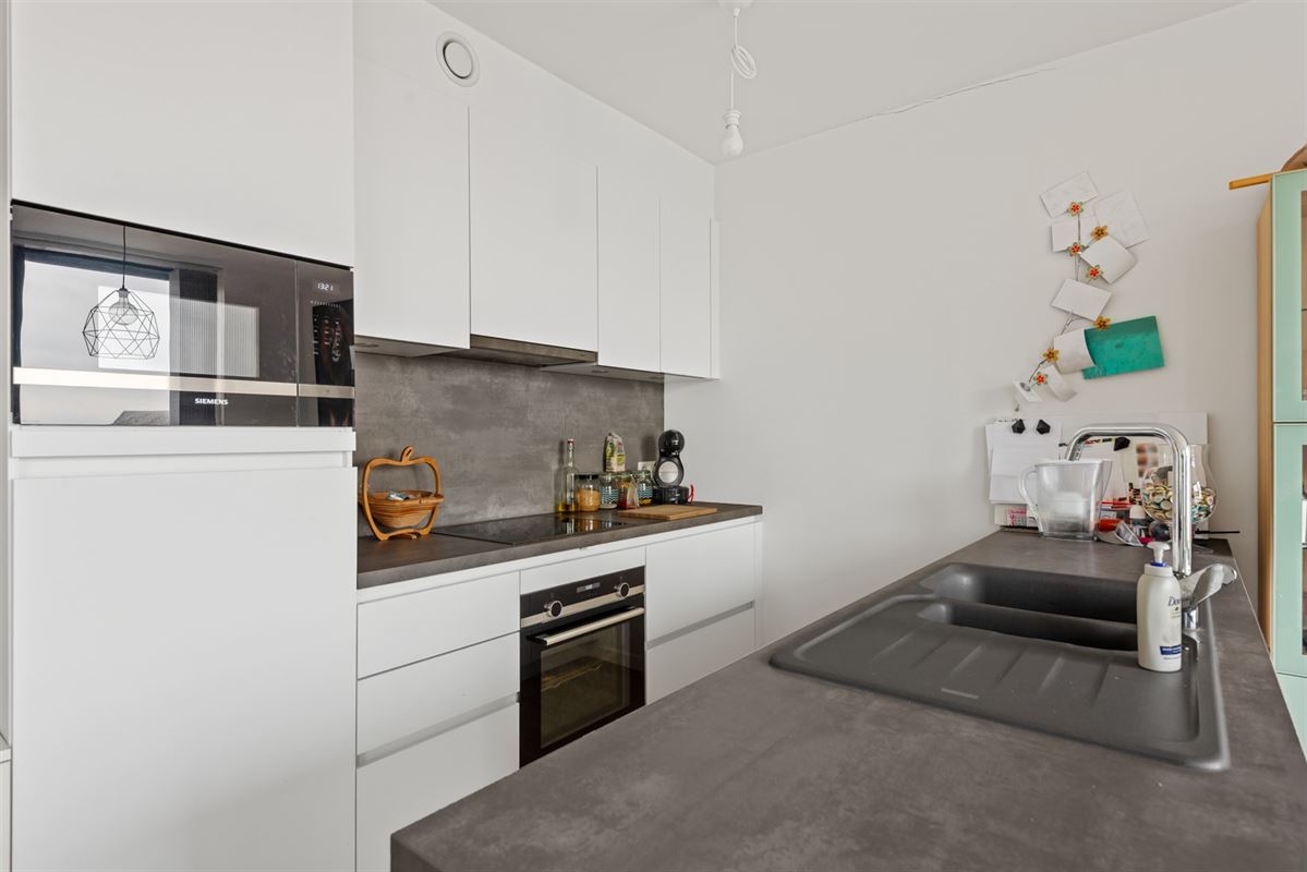 Appartement met 2 slaapkamers, ruim terras + autostaanplaats