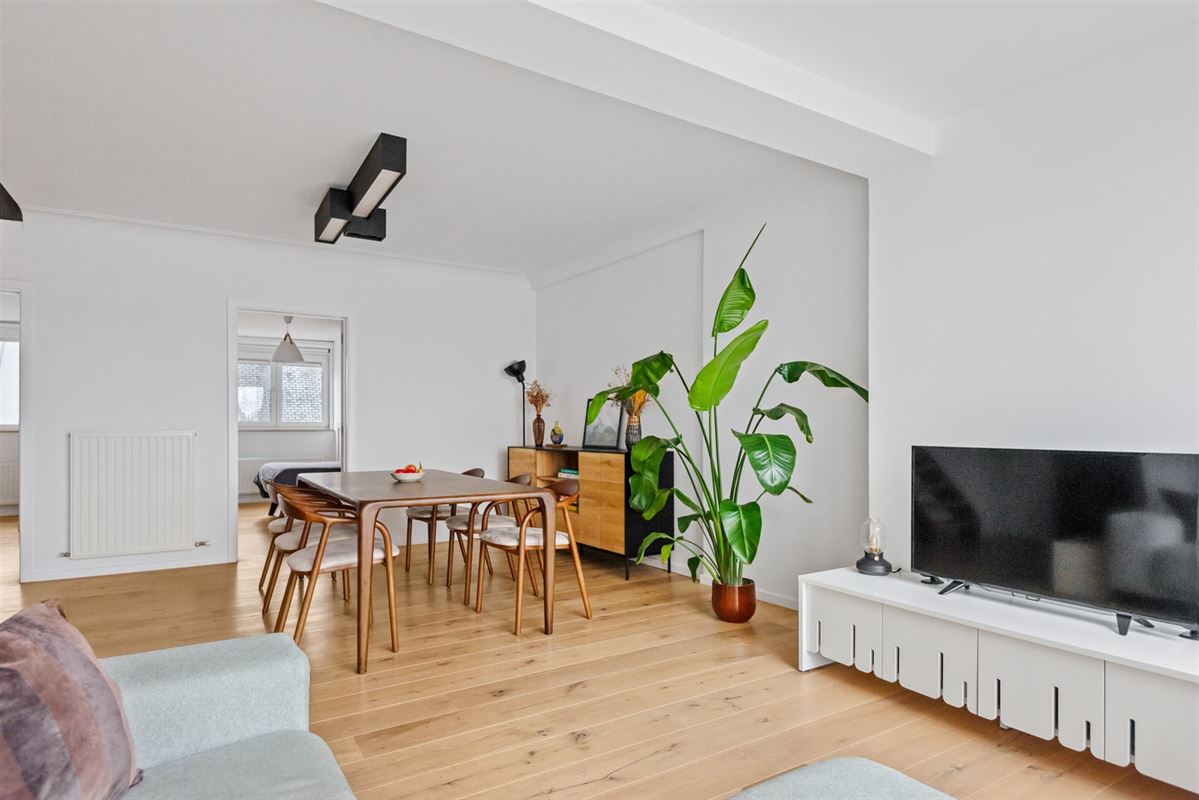 Gemeubeld duplex appartement met autostaanplaats