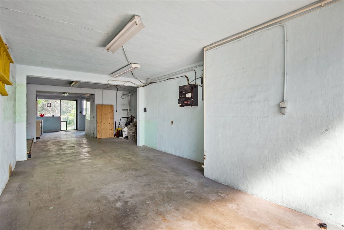 Goed gesitueerde bel-étage met zonnige tuin