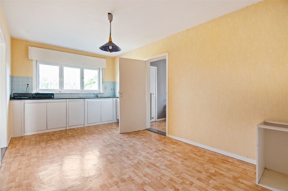 Zeer ruime open bebouwing op een perceel van 2185 m2