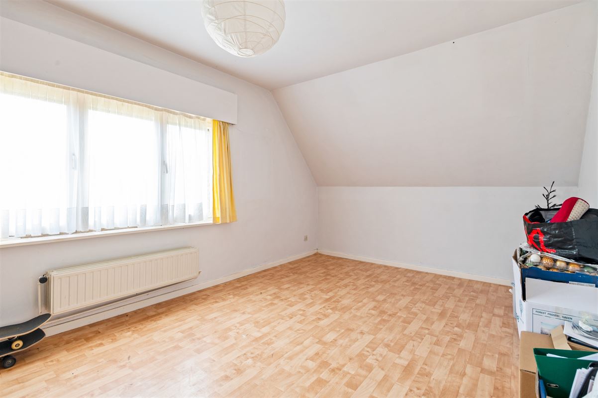 Zeer ruime open bebouwing op een perceel van 2185 m2