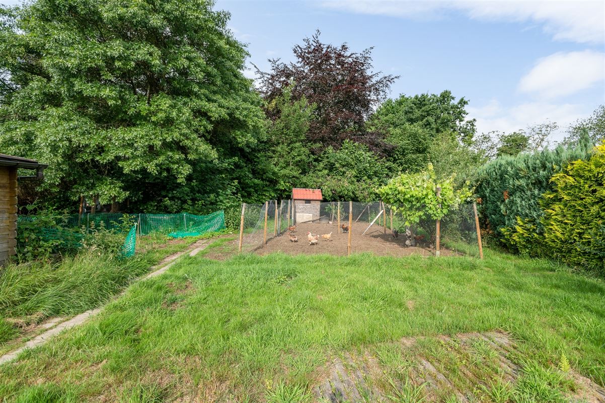 Zeer ruime open bebouwing op een perceel van 2185 m2