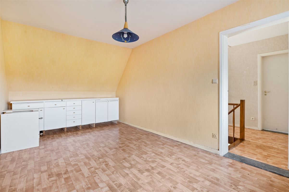 Zeer ruime open bebouwing op een perceel van 2185 m2