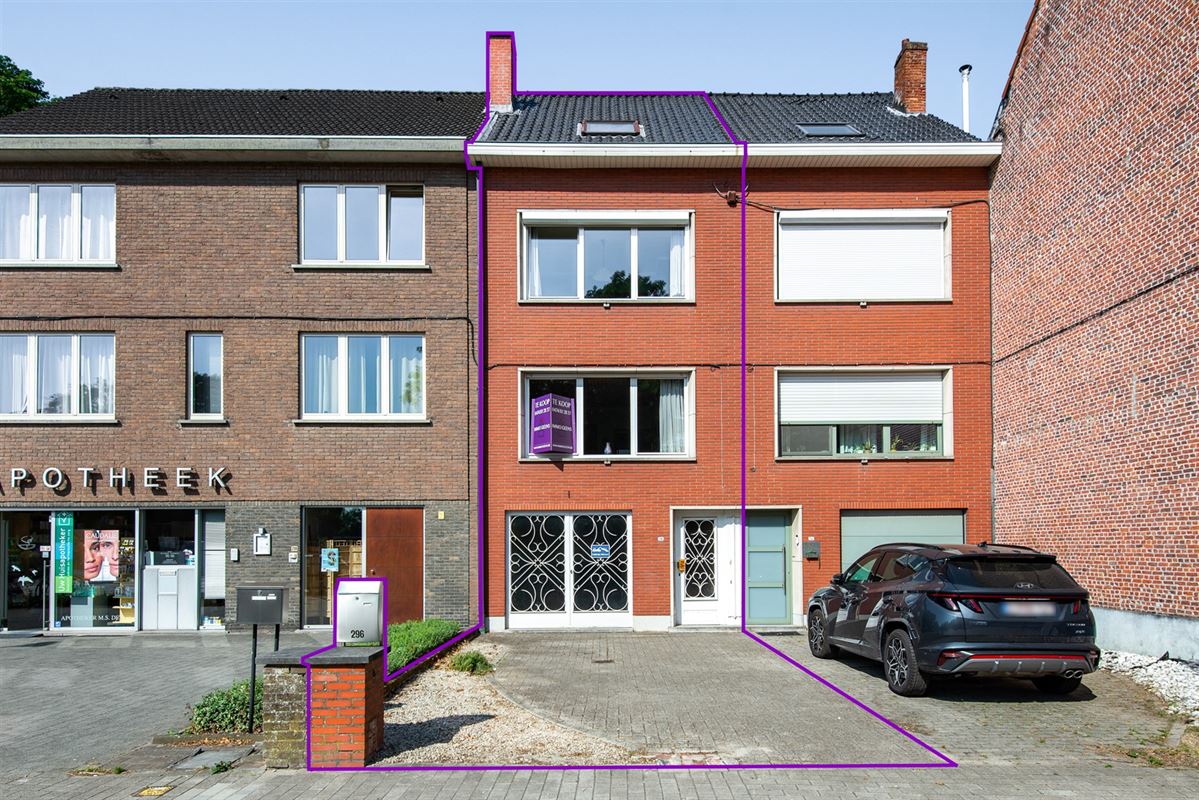 Goed gesitueerde bel-étage met zonnige tuin