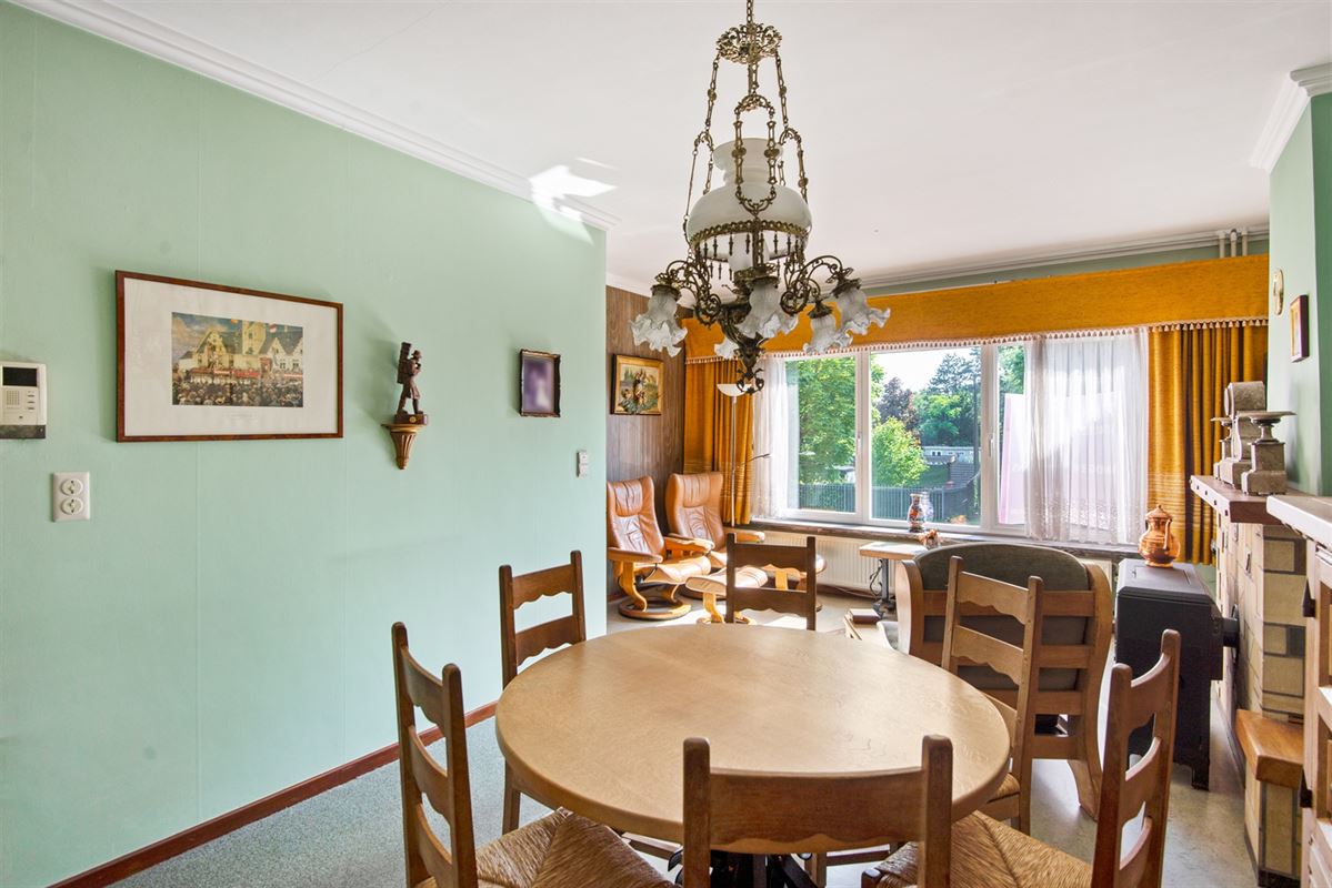 Goed gesitueerde bel-étage met zonnige tuin