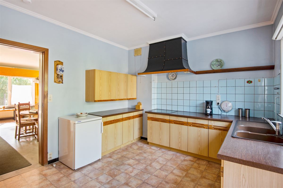 Goed gesitueerde bel-étage met zonnige tuin