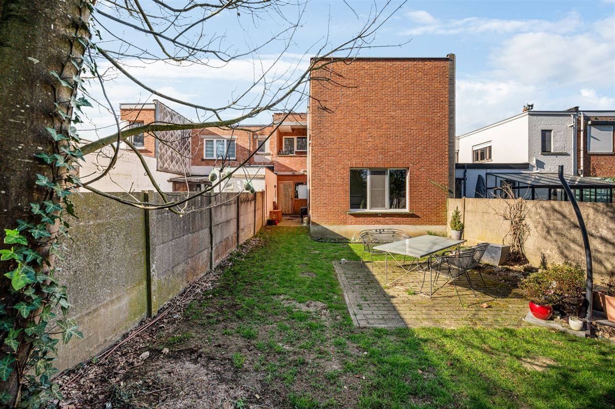 Appartement met 2 slaapkamers en mooie tuin