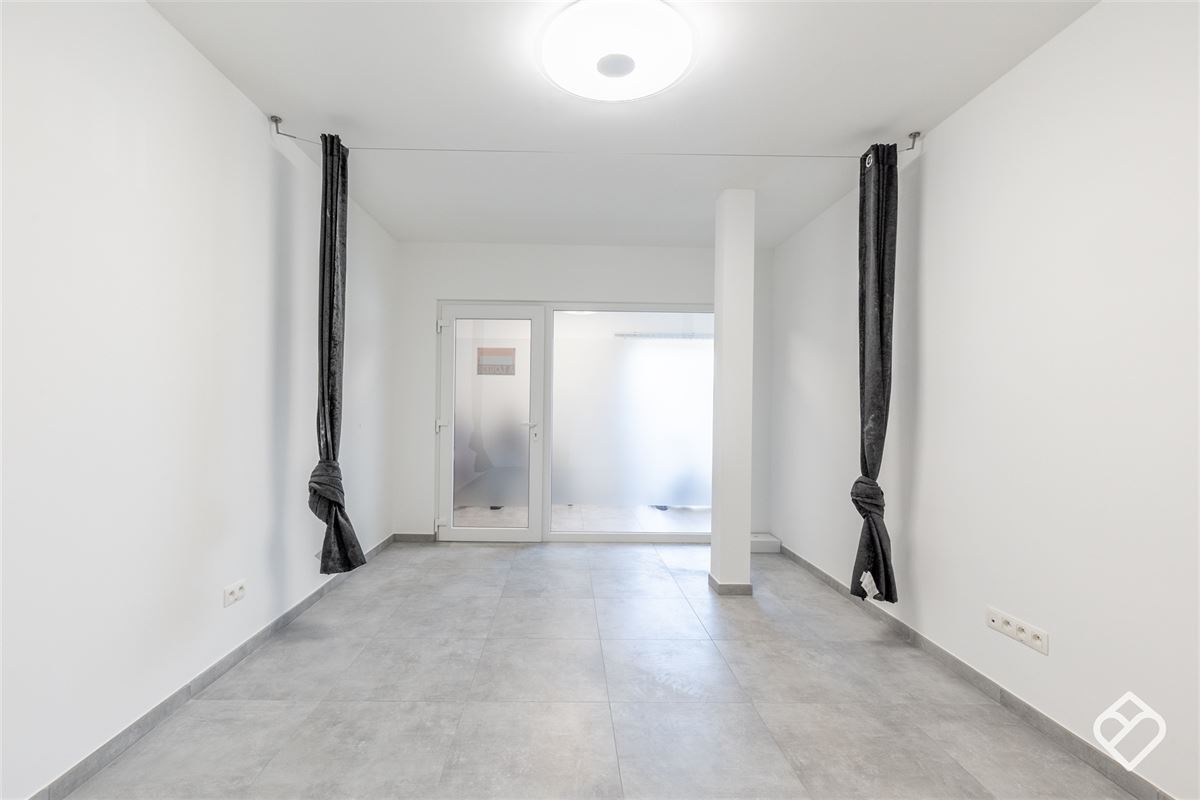 Immeuble mixte avec haut rendement locatif