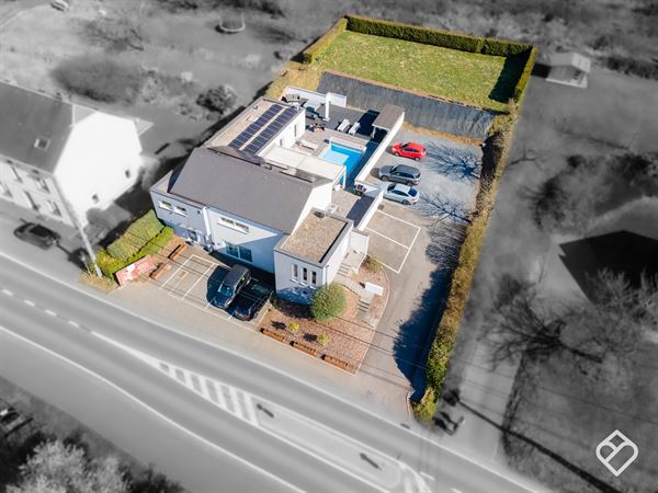 Immeuble mixte avec haut rendement locatif