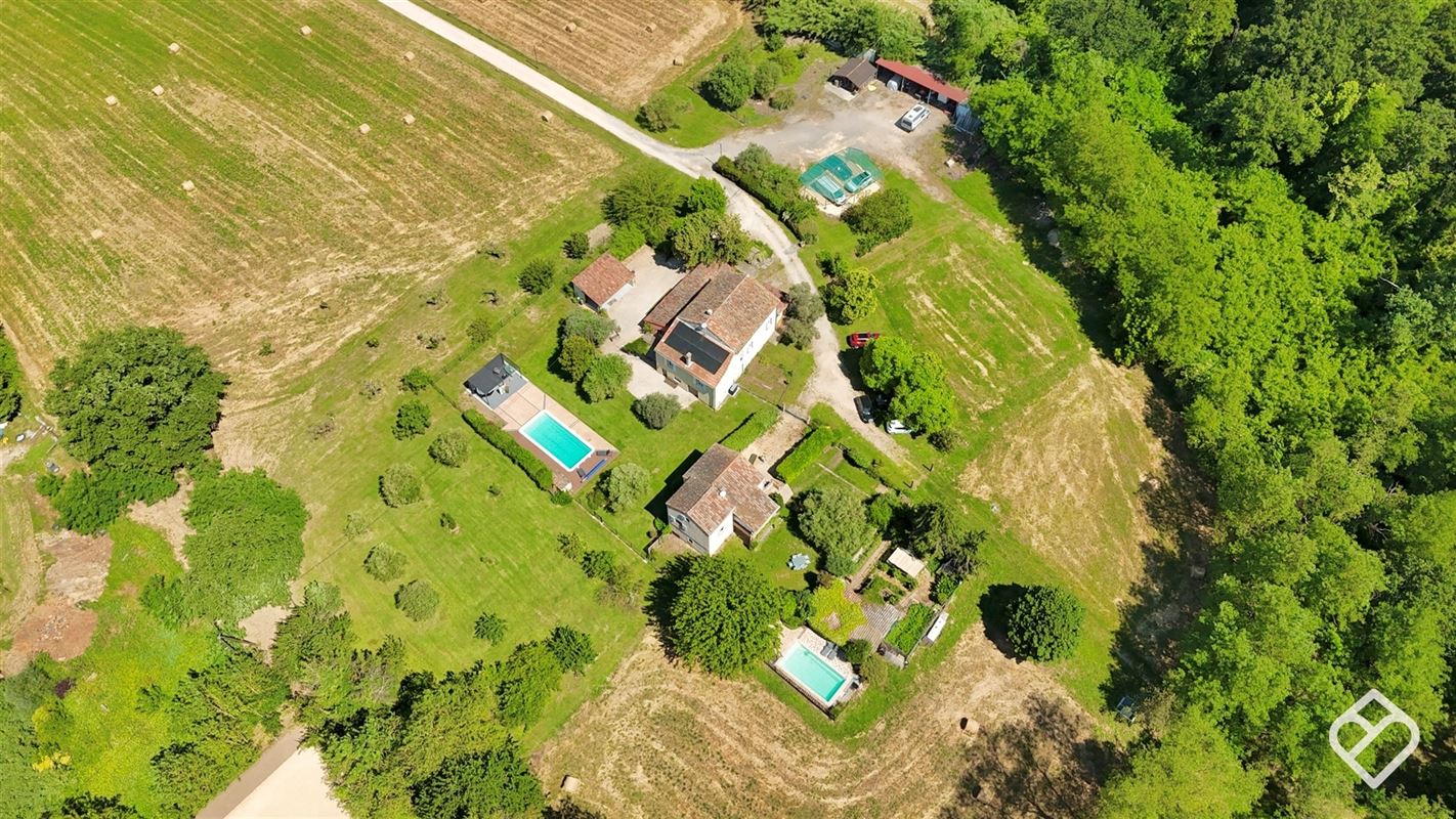 Superbe mas avec gîte et studio sur 4 hectares