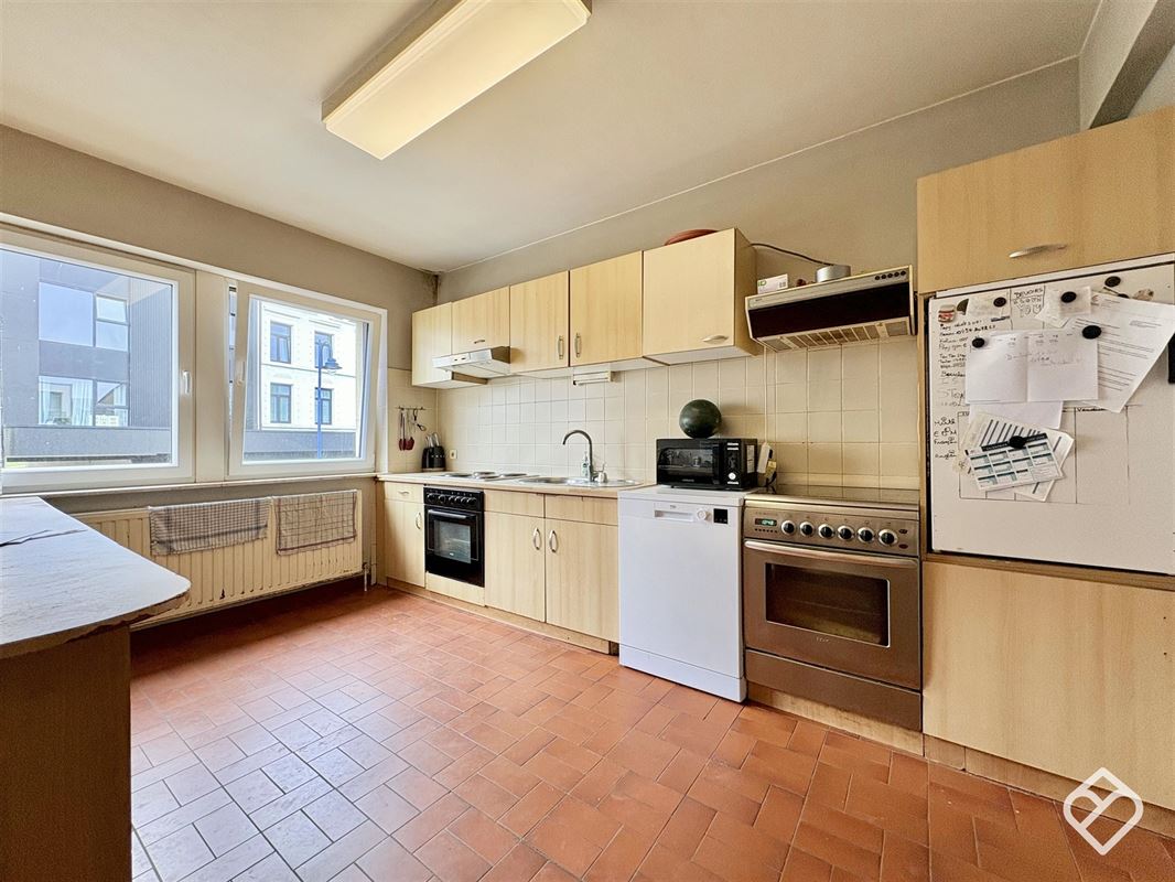 Immeuble mixte avez rez commercial et un appartement