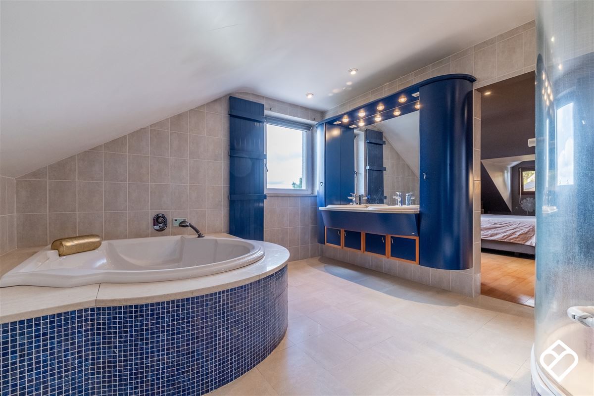 Grande maison 4 façades Aubange