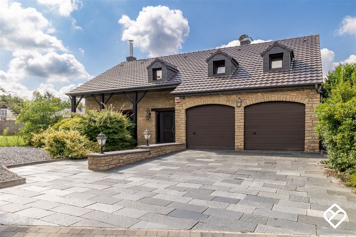 Grande maison 4 façades Aubange