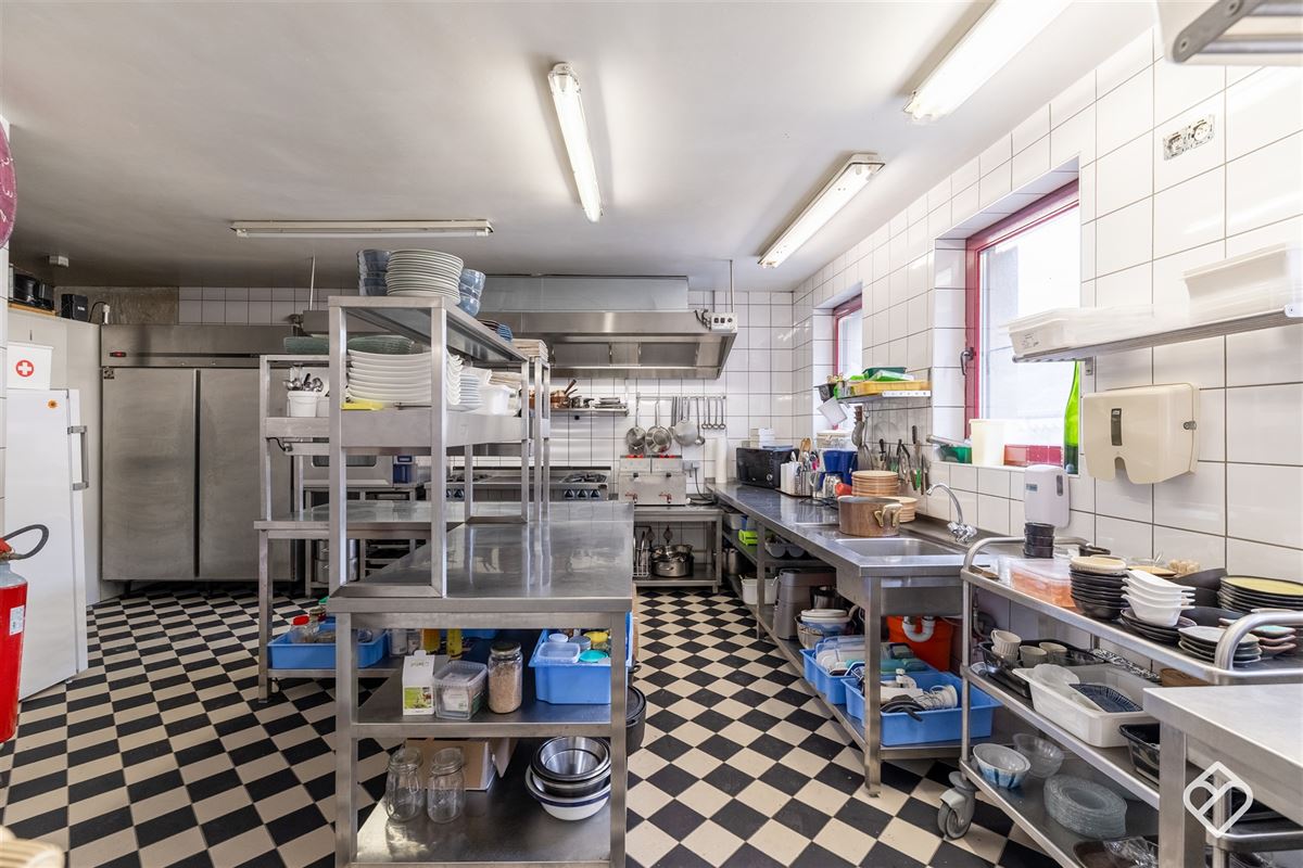 Magnifique maison de commerce à Virton