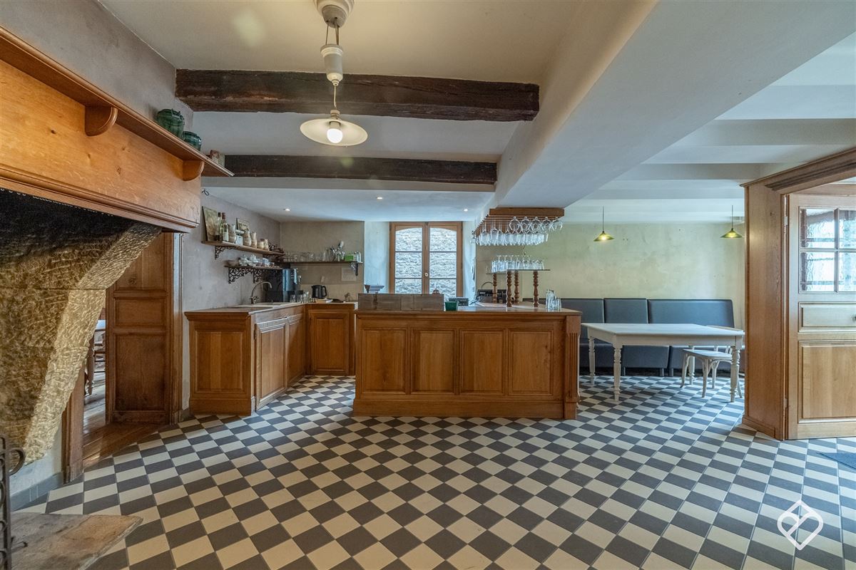 Magnifique maison de commerce à Virton