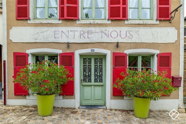 Magnifique maison de commerce à Virton