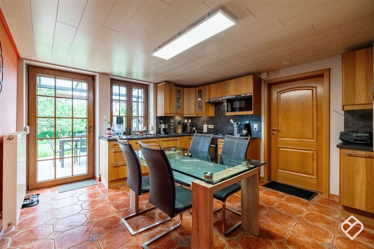 Maison familiale spacieuse avec grand garage