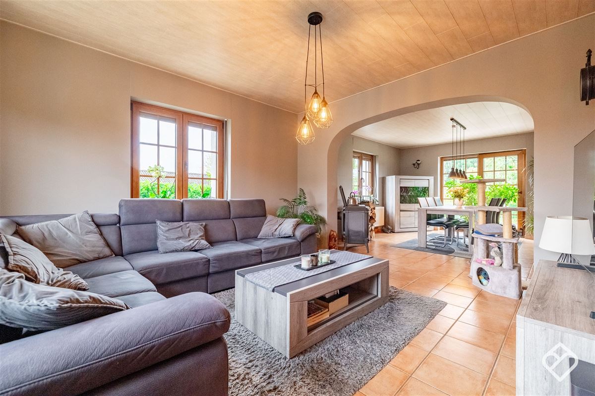 Maison familiale spacieuse avec grand garage