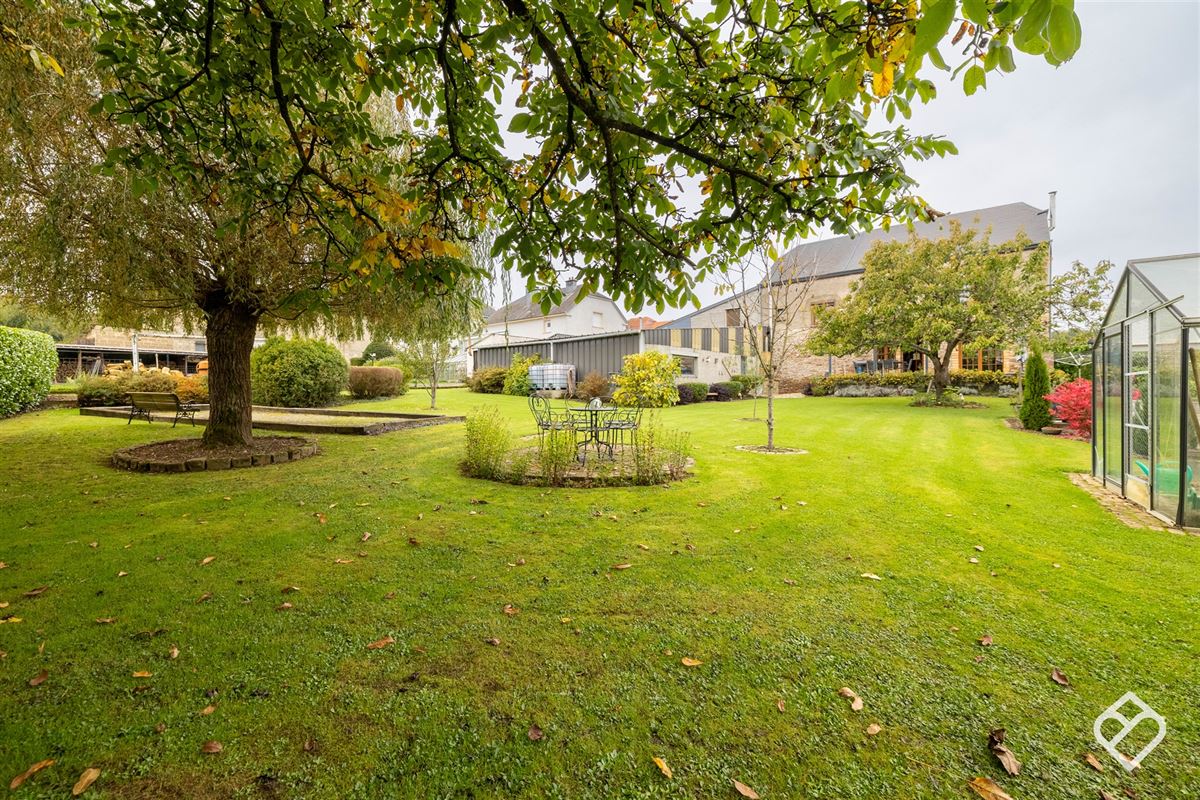 Maison familiale spacieuse avec grand garage