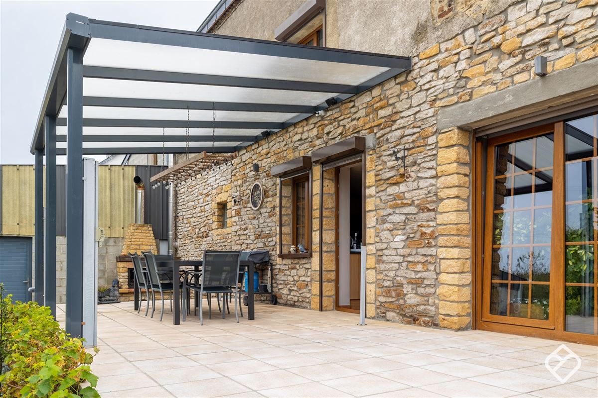 Maison familiale spacieuse avec grand garage