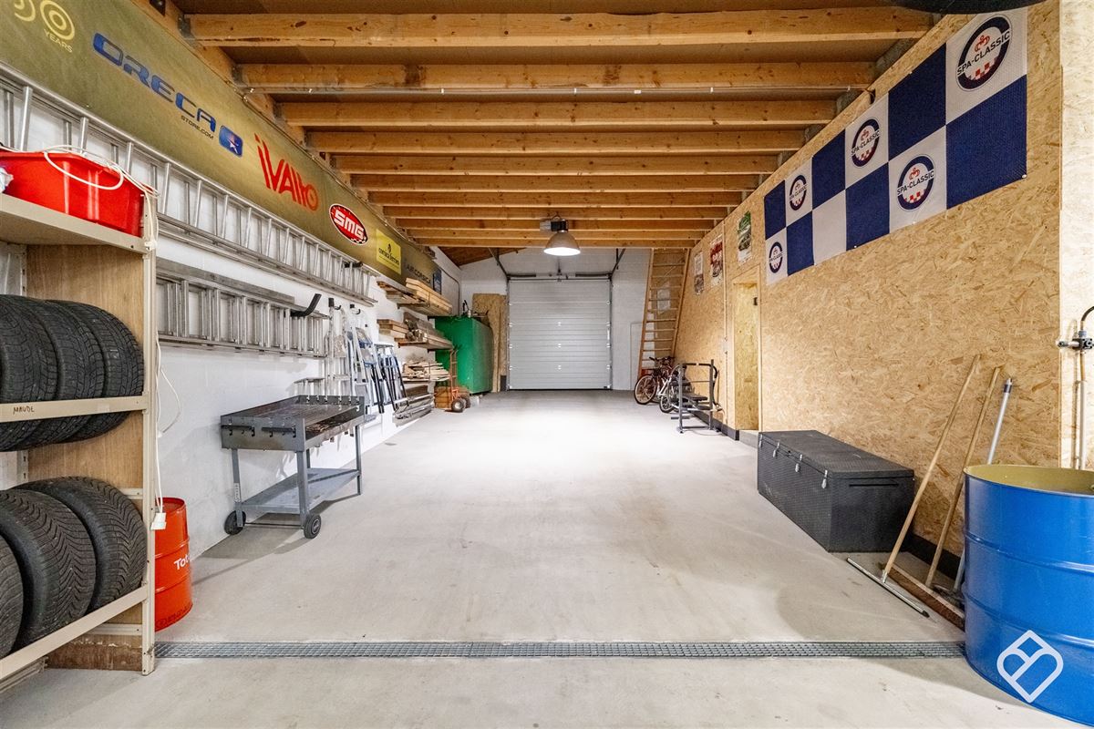 Maison familiale spacieuse avec grand garage