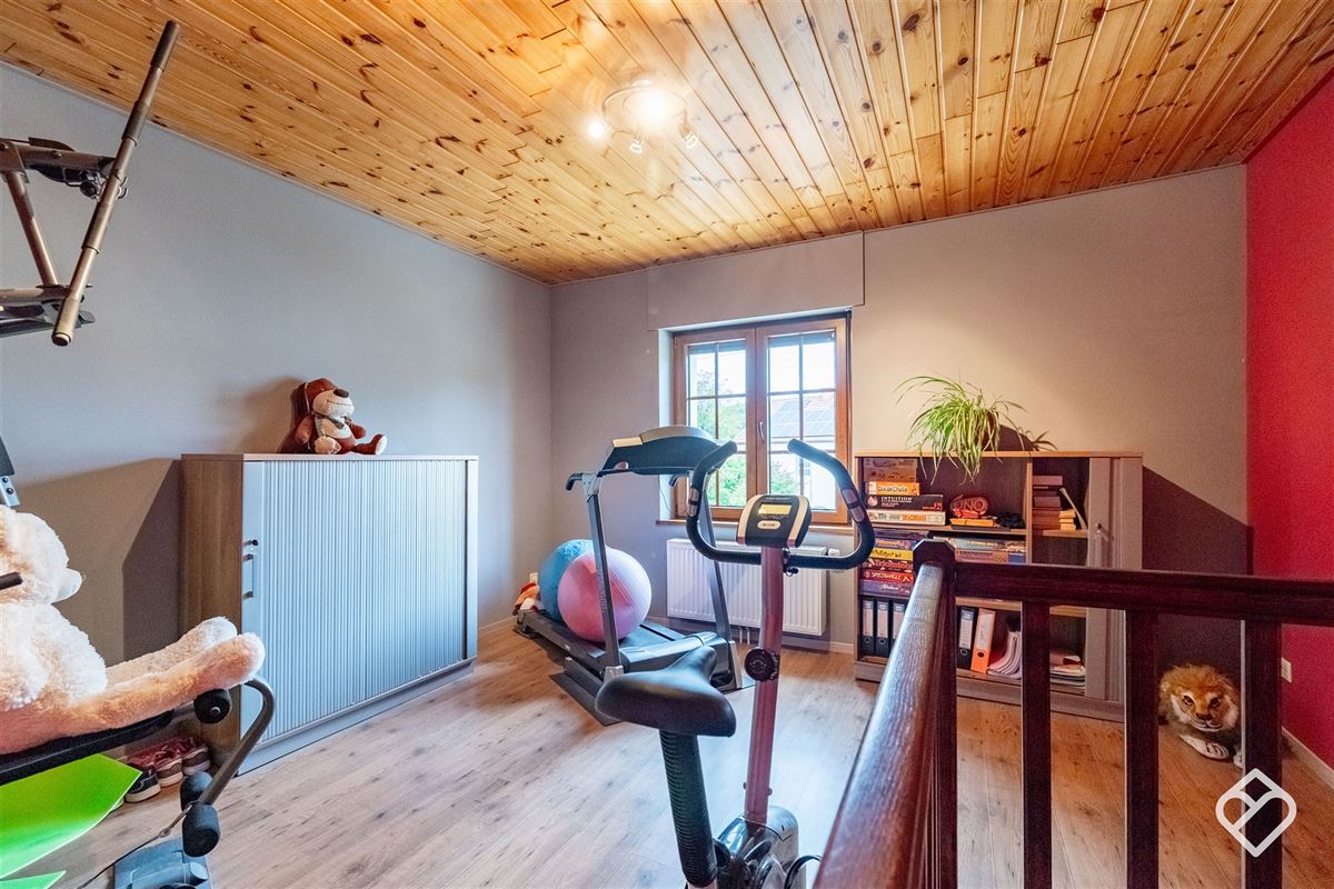 Maison familiale spacieuse avec grand garage