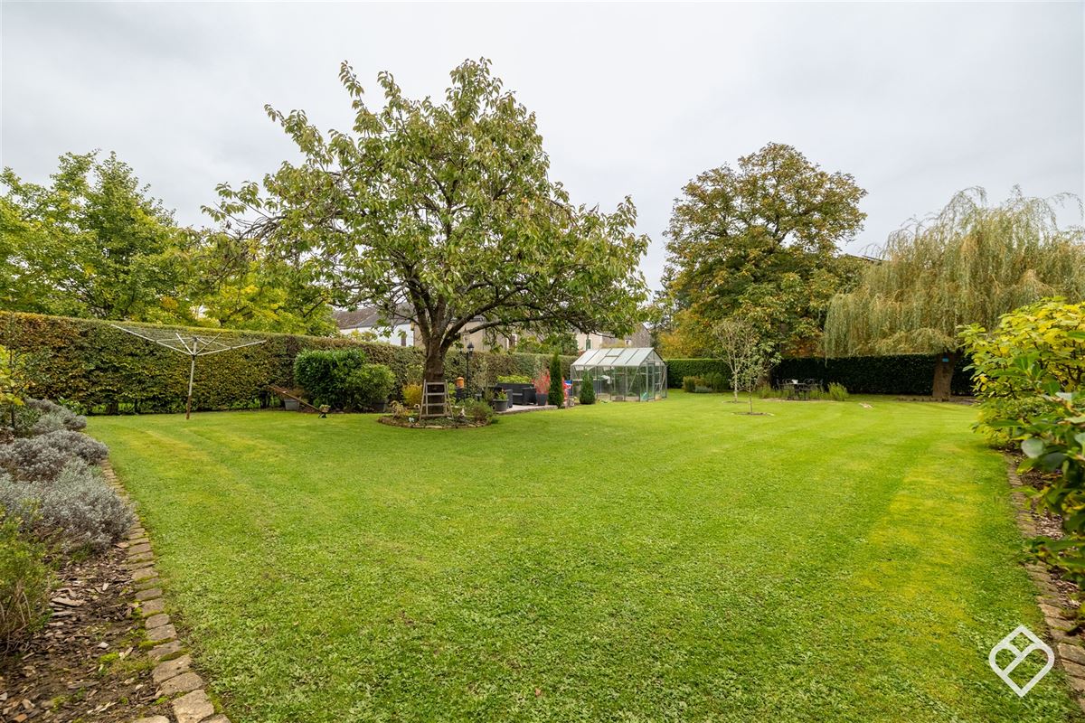 Maison familiale spacieuse avec grand garage