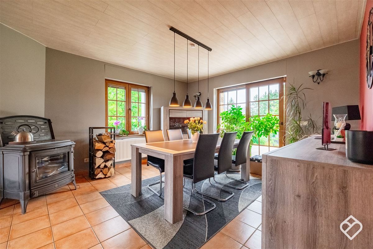 Maison familiale spacieuse avec grand garage