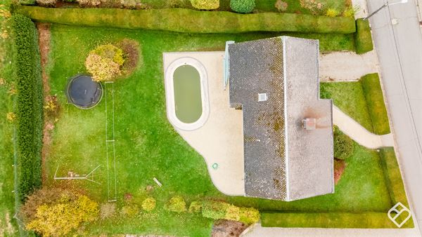 Maison de Plain-Pied avec piscine