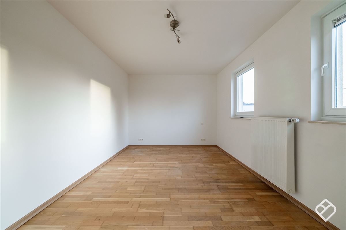 Grande maison récente à Breuvanne