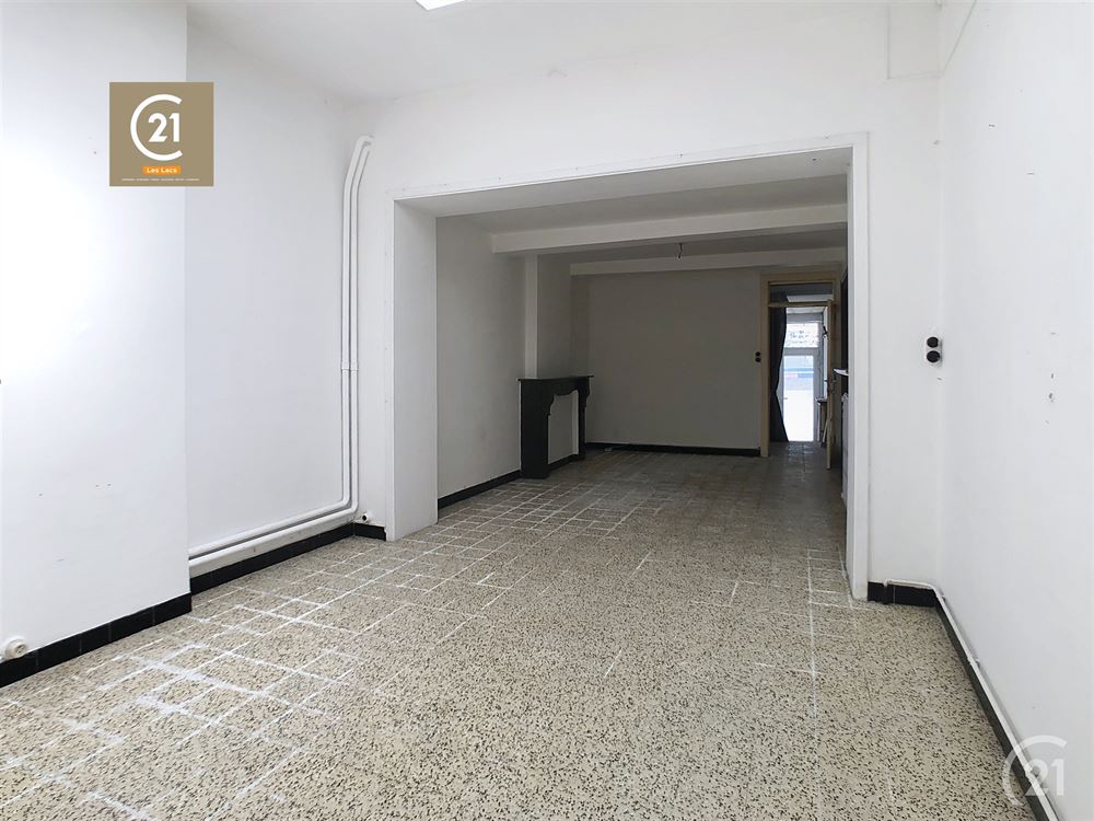 MAISON DE VILLE 4 CHAMBRES AVEC JARDIN