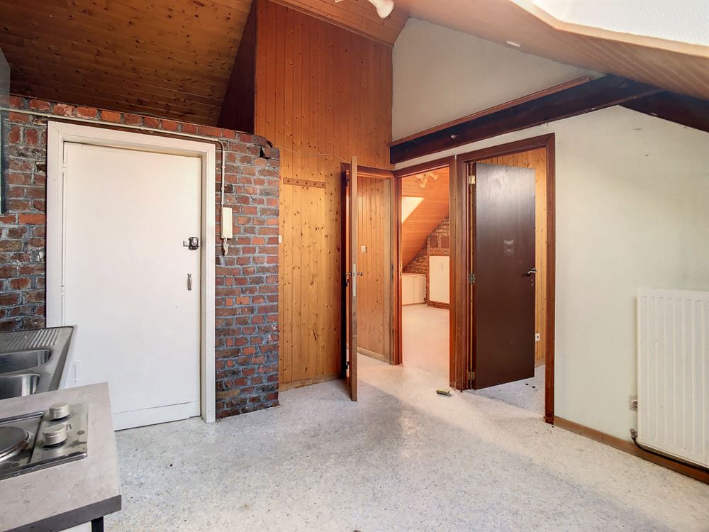 BELLE MAISON DE MAITRE SUR 3 NIVEAUX AVEC COUR